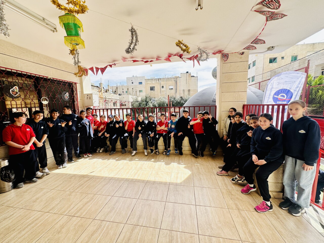 داخل القبة التعليمية